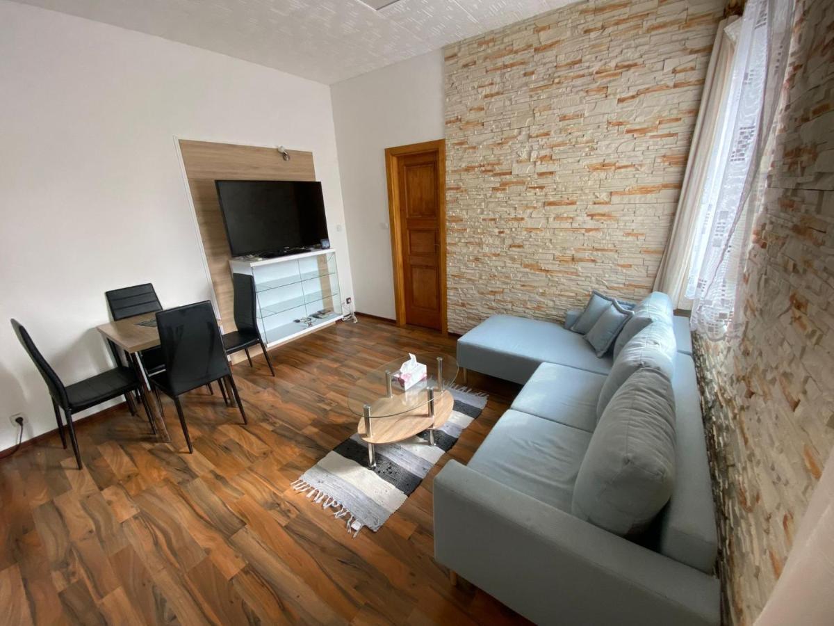 Apartment Hlinska Ceske Budejovice Exteriör bild